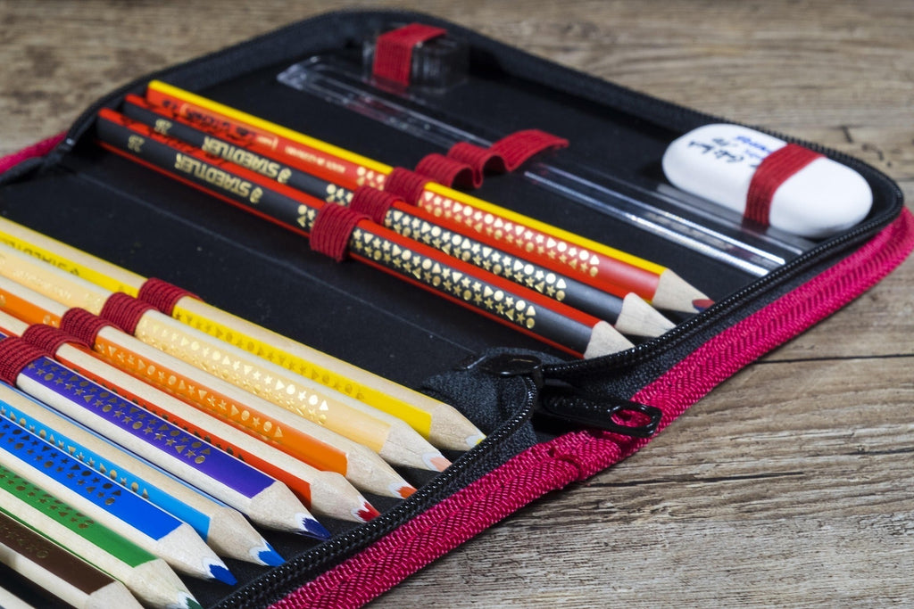 Come Scegliere il Miglior Astuccio per la Scuola Elementare: Guida Completa per Genitori 🎒